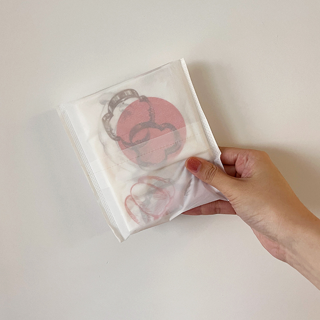 personalised custom printed waterproof disposable adult bibs for elderly 